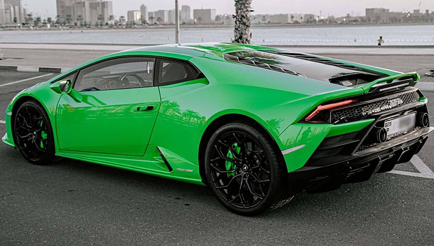 Lamborghini Huracan Evo Huren Dubai